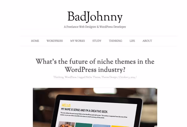 Skärmbild av BadJohnny-temat med modern omarbetning av Twenty Twelve-stilen