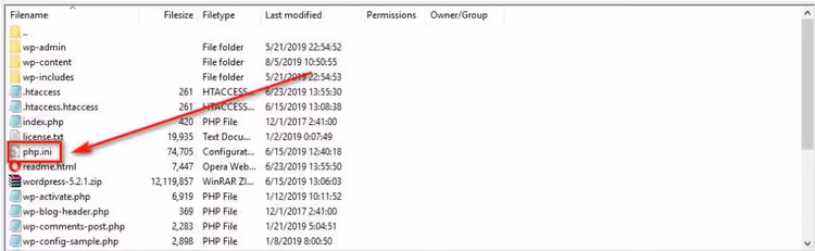 Inhalt der php.ini-Datei mit upload_max_filesize-Einstellungen