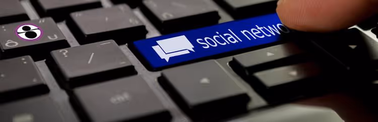 Interfaz del foro WP Symposium en red social WordPress
