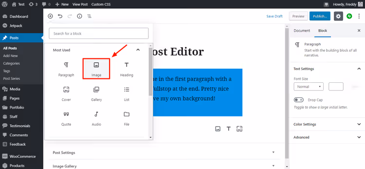 Seleccionando el bloque Imagen a través del menú de inserción de bloques en Gutenberg