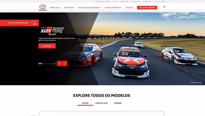 Toyota Brasiilia veebisait must-hall-punase minimalistliku paletiga