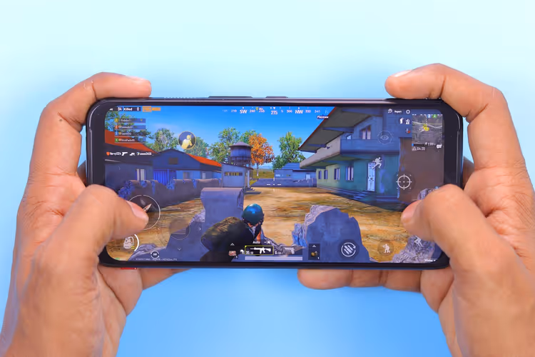 🎮 3 Smartfony do gier bez gamingowego designu: co kupić w 2026