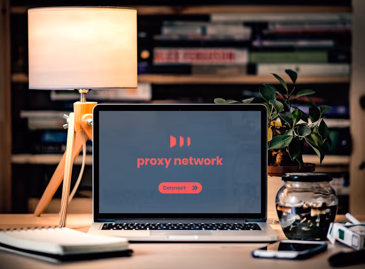 Ventana del navegador mostrando reseñas y valoraciones de usuarios sobre un servicio proxy en una plataforma de opiniones